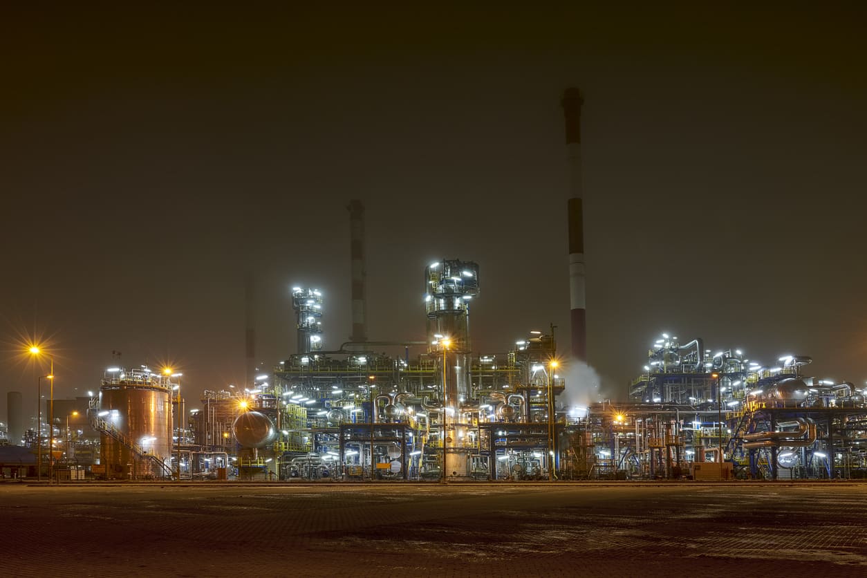 oil refinery installation